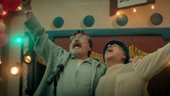 Alfred Molina y Bill Karnovsky, en �The Boroughs�