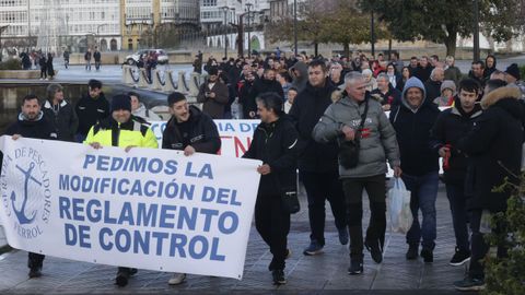 Concentraci�n de pescadores de varios puertos en el muelle coru��s de O Parrote, el 19 de enero del 2026, por los nuevos controles a la pesca de bajura.