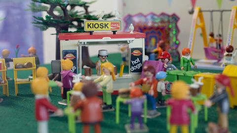 Exposicin de clicks de Playmobil sobre el San Froiln, en Pediatra