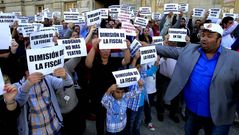 Protesta de los gitanos por las amenazas a su rey en Galicia