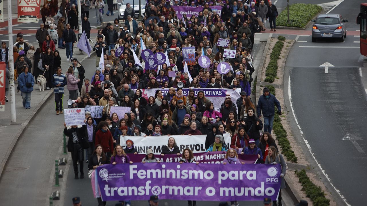 Decenas de marchas en Galicia exigen «igualdad» en otro 8M con divisiones