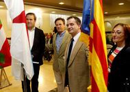 Irritu (izquierda), Vence, Bosch y la diputada del BNG Rosana Prez se reunieron en Santiago.