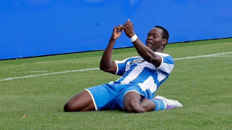 Nsongo celebra un gol