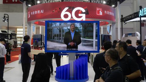 Expositor sobre la tecnolog�a en la Muestra Internacional de la Cadena de Suministro de China, en Pek�n.