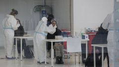 Los universitarios coru�eses se someten al cribado para su regreso a las aulas