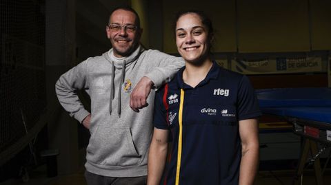 Pablo Hinójar y la campeona del mundo y de Europa de gimnasia Melania Rodríguez, a la que siempre entrenó.