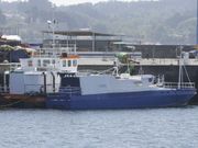 La nave, esta semana en los muelles de Oza. 