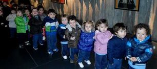 Los ni�os de Cativos acudieron a la SGAE para presenciar el espect�culo musical �Cu-c� Tas-T�s�.