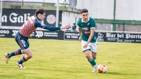 Javi Gonz&aacute;lez, en un partido con el Coruxo este curso.
