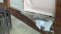 Imagen de la cristalera rota