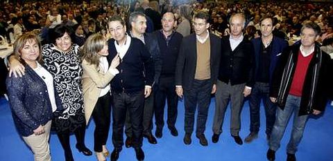 Acompa�ado por todos los alcaldes, Louz�n no se olvid� de recordar la figura del fallecido Jorge Dom�nguez.