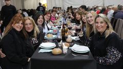 Covas y Burela se fueron de cena como anticipo al San Xo�n y a las fiestas de la Virxe do Carme