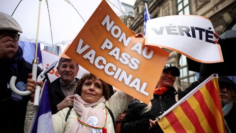 Las protestas se han sucedido en Francia en contra del pasaporte de vacunación