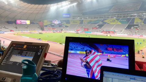 Vuelta de honor de Noah Lyles tras imponerse en los 20 metros lisos con el estadio vaco