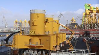 Estructuras de e�lica marina, en foto de archivo en Navantia Fene