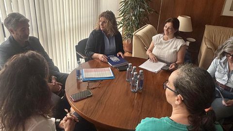 Reunin con el presidente de la Fegamp a la que acudi la alcaldesa de Narn, Marin Ferreiro. 
