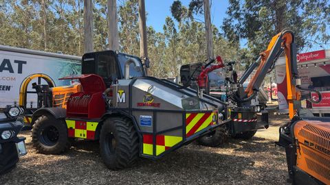 La m&aacute;quina autopropulsada puede verse estos d&iacute;as en Sergude
