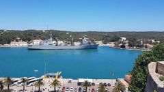 El buque hizo escala en la capital de la isla menorquina en la navegaci�n de regreso a Ferrol