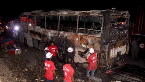 Imagen de archivo de un accidente de autobs en Pakistn