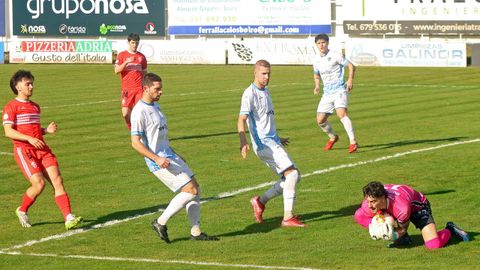 Partido de Tercera Federaci�n entre el Boiro y el Gran Pe�a