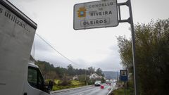 El uso de la v en carteles de Ribeira sigue motivando reclamaciones.
