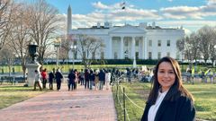 La ingeniera de Lugo Sandra Gmez Paradela, ante la Casa Blanca