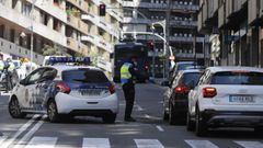 Uno de los controles que realiz� la Polic�a Local en la calle Xo�n XXIII
