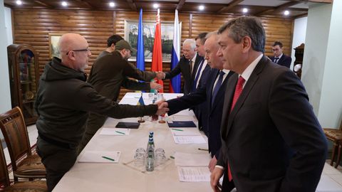 Reuni�n con representantes de Ucrania y Rusia 