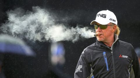 Miguel �ngel Jim�nez entrena para el Abierto Brit�nico.