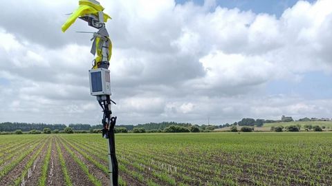 Antena 5G colocada en terrenos de una empresa de Castro de Rei, Agroamb, dentro de un plan piloto de aplicaci�n de tecnolog�a 5G