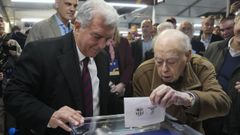 El expresidente de la Generalitat de Catalu�a, Jordi Pujol, votando en las elecciones del F�tbol Club Barcelona, en marzo pasado.