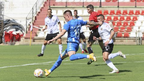 Juan Antonio Manrique arbitr&oacute; la visita del Deportivo al M&eacute;rida en septiembre del 2022.