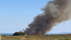 Incendio forestal declarado en Teira, en la parroquia ribeirense de Corrubedo