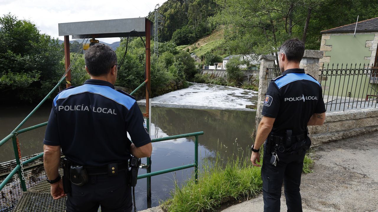 Medio Ambiente confirma el descenso en los niveles de amonio del río Landro, pero en 48 horas probablemente se mantengan las restricciones