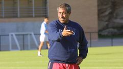 Fern�ndez, durante su etapa como t�cnico en las categor�as inferiores del club