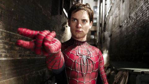 Tobey Maguire caracterizado como Spiderman.