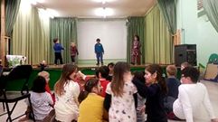 Ni�os en una actividad del programa 11x12