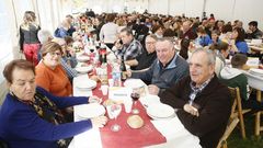 �lbum con fotos de los 300 comensales en la romer�a de Sil�n, recuperada despu�s de 56 a�os