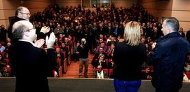 El auditorio de Vimianzo se qued� peque�o para acoger a los vecinos que respondieron a la llamada del grupo municipal del BNG.