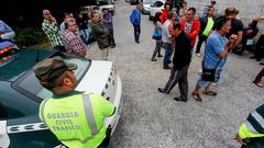Los trabajadores de Urbaser volvieron a concentrarse ante la sede de As Arieiras.