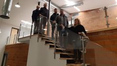 Aida Men�ndez, presidenta de la asociaci�n Cami�os a Santiago pola Ribeira Sacra �a la derecha� visit� el albergue de la calle Santiago con otros miembros de la directiva de esta entidad