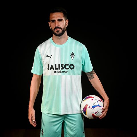 Segunda equipaci�n Sporting 23/24
