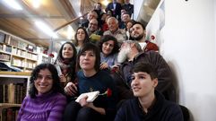 Ana Pont�n, en el centro, con su candidatura al Consello Nacional del BNG