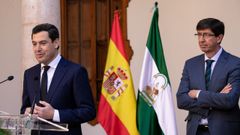 El presidente de la Junta de Andaluc�a, Juanma Moreno, y el vicepresidente Juan Mar�n