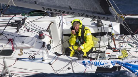 Yann Elies, a bordo de su monotipo