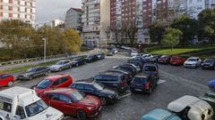 Dificultades para encontrar una plaza de aparcamiento en la zona del parque Barba�a