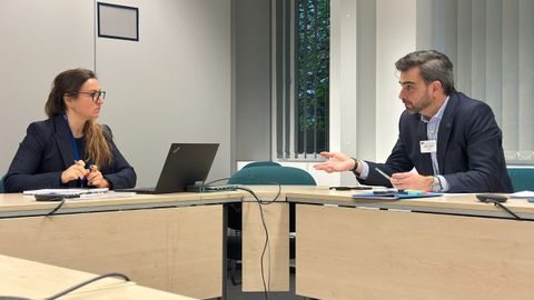 O conselleiro Diego Calvo durante a reuni�n en Bruxelas.