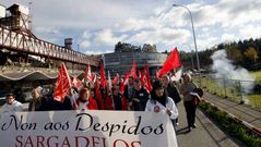 Imgenes de la manifestacin contra los despidos de sargadelos en Cervo