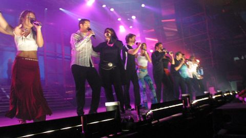 Concierto en el Coliseum de OT 1 en abril del 2002
