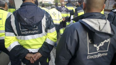 Trabajadores de ElectroRayma, en foto de archivo